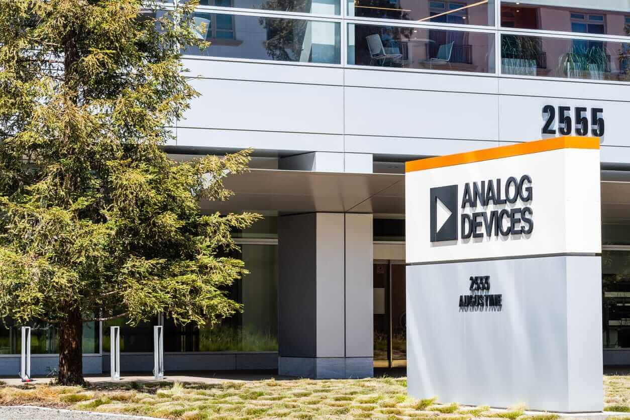 Is Analog Devices Stock Outperforming the Nasdaq?