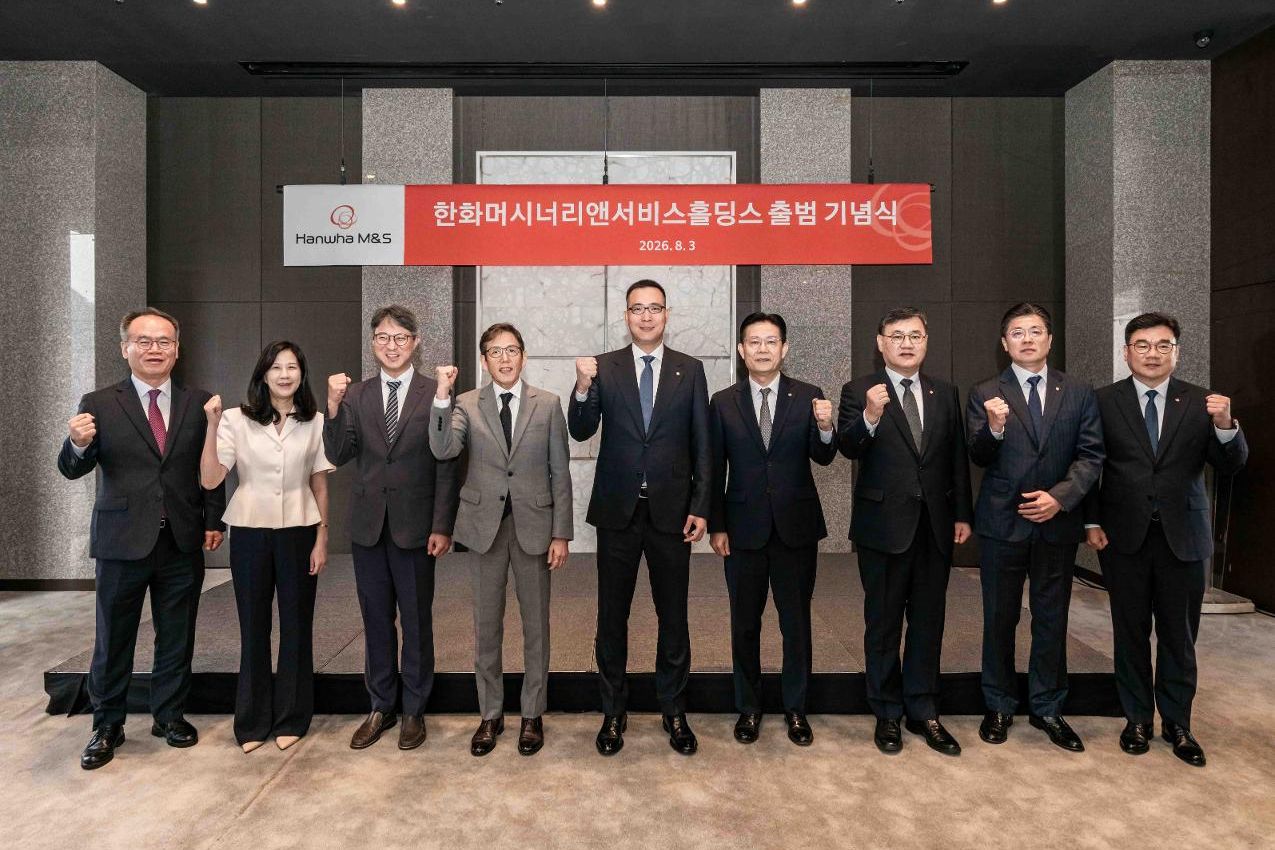 Hanwha M&S launch tests Kim Dong-seon's leadership