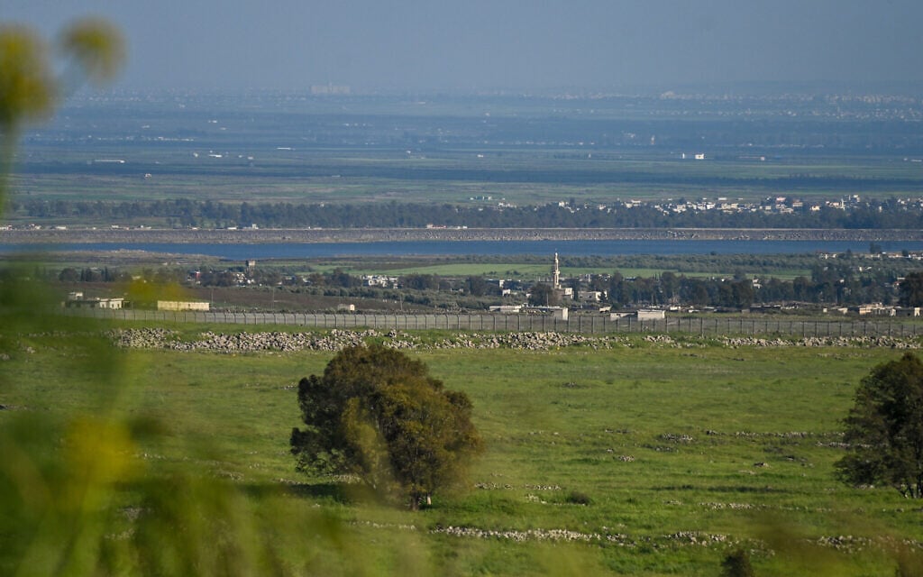 Three settlement activists illegally enter Syria overnight, are detained by IDF