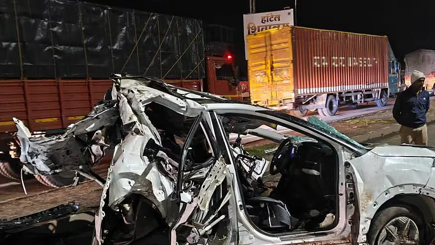 WATCH: Four Pune Men Killed, Two Injured As SUV Hits Truck On Pune-Satara Highway