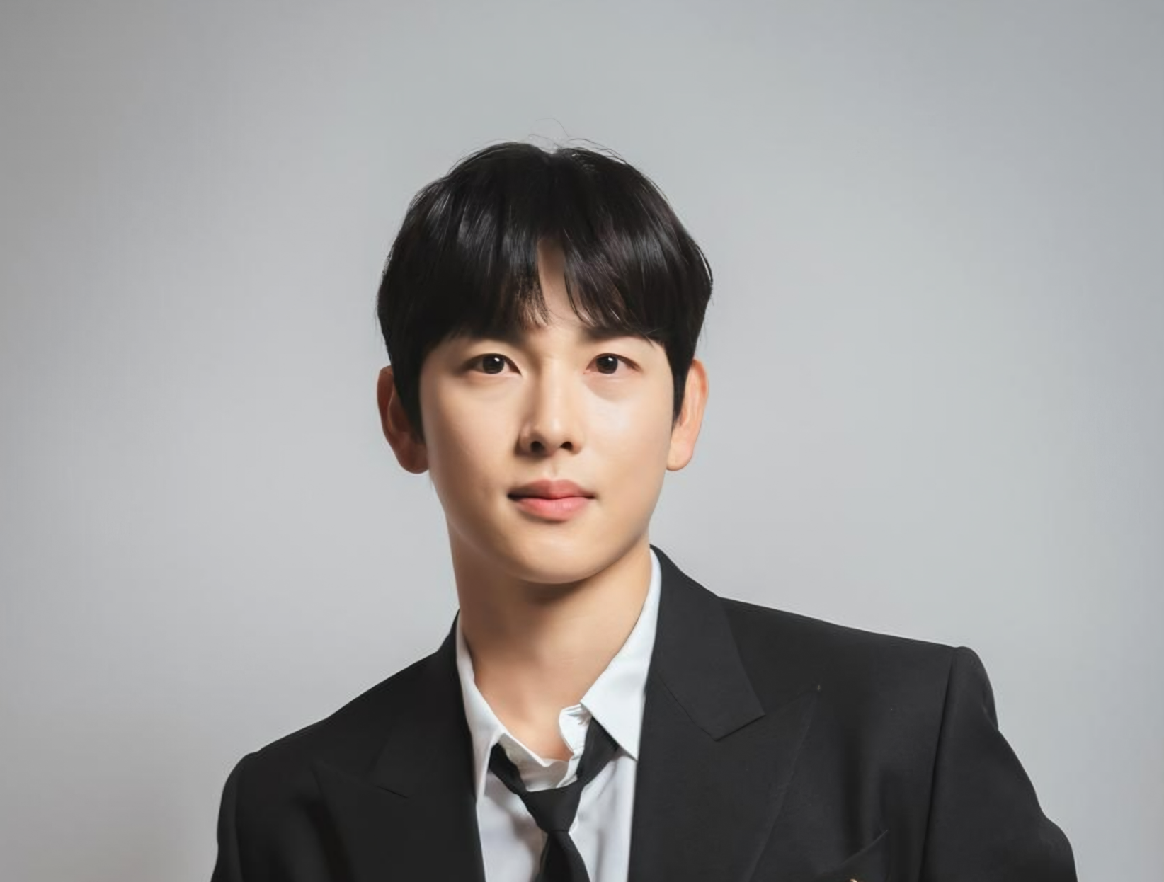 Actor Yim Si-wan to host BIFF closing ceremony