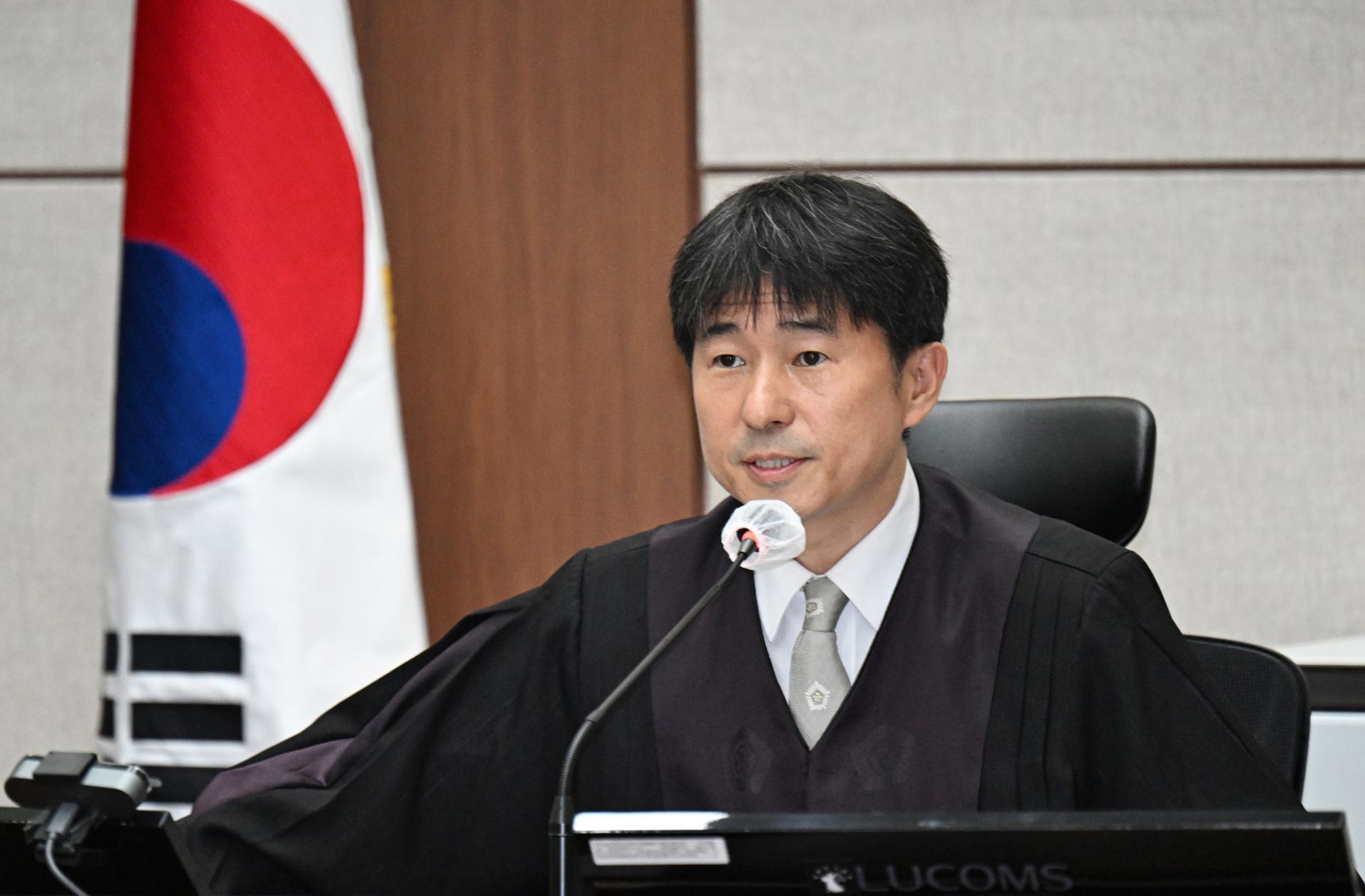 Judge who handed Yoon life sentence indicted for corruption
