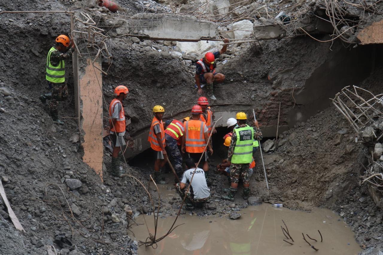 Multipronged search continues for 9 Koreans missing in Nepal floods