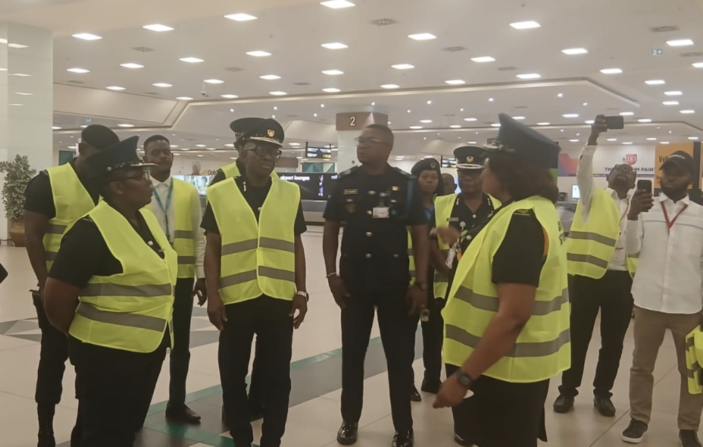 Customs to scrutinise multiple new phones for possible commercial import at entry points