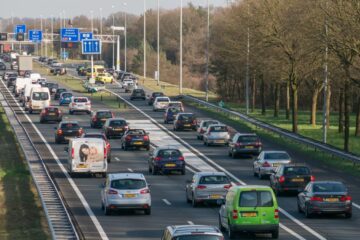Dutch road traffic CO2 falls for first time since pandemic