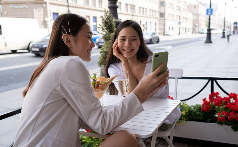 Tune Talk offers local users free E-Roaming in popular travel destinations