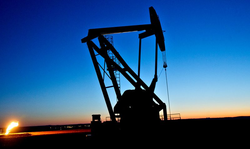 US-Iran standoff sends oil up, dents stocks