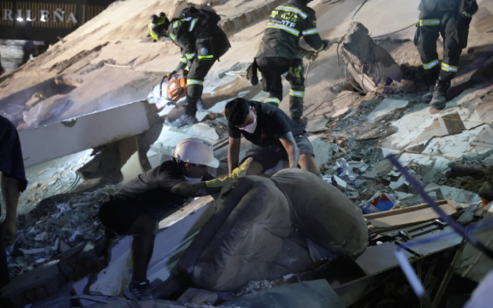 Colombia scrambles to find survivors as quake kills 132