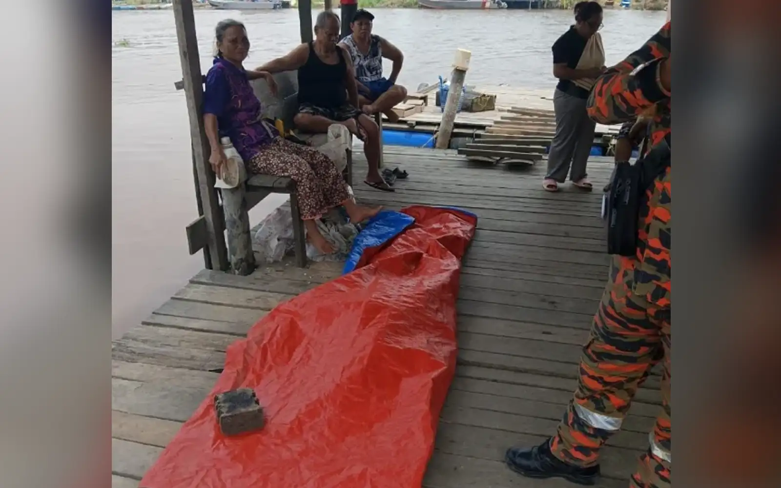 Wanita warga emas maut disambar buaya