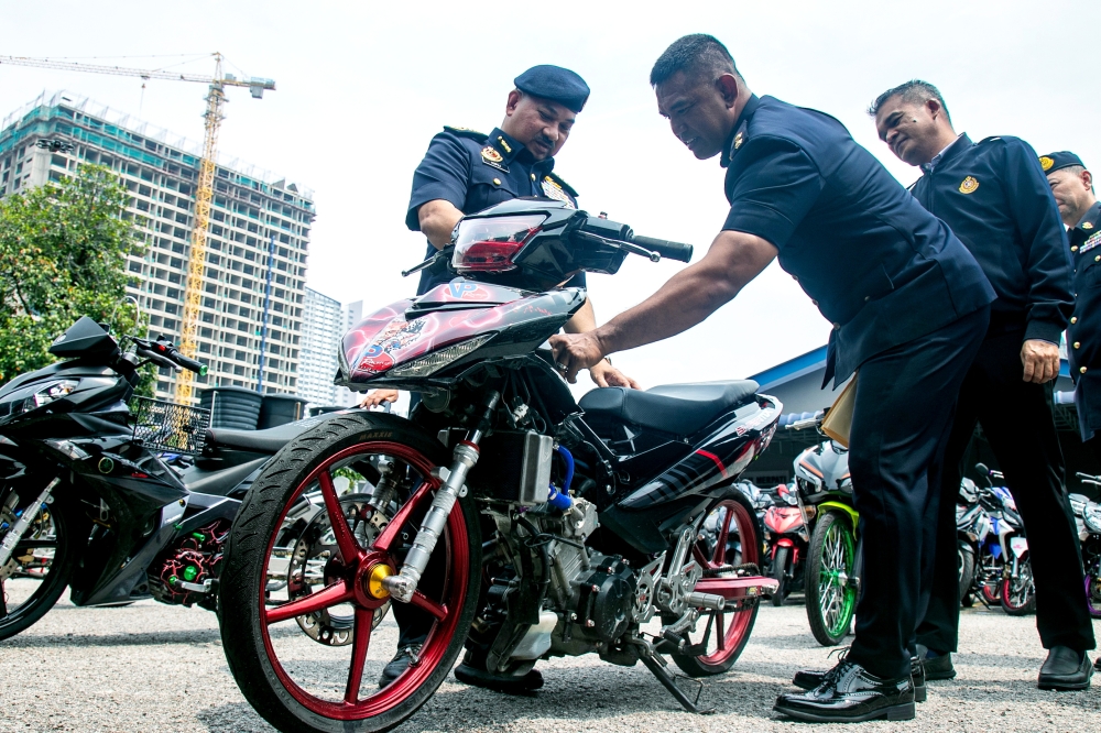 Five motorcycles seized after man repeatedly caught for extreme modifications