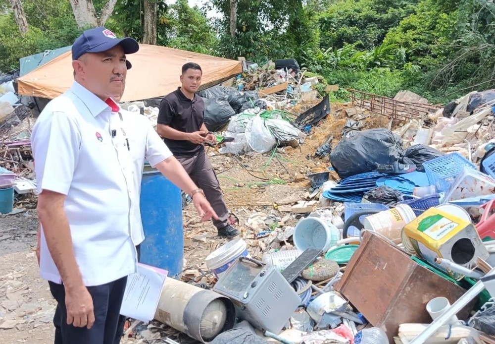 Johor sets up special team to probe claims of Singapore waste dumped in Pontian