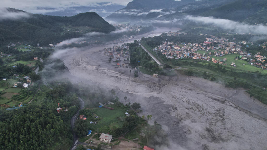 Why early warning signs of glacier collapse in Nepal were difficult to detect