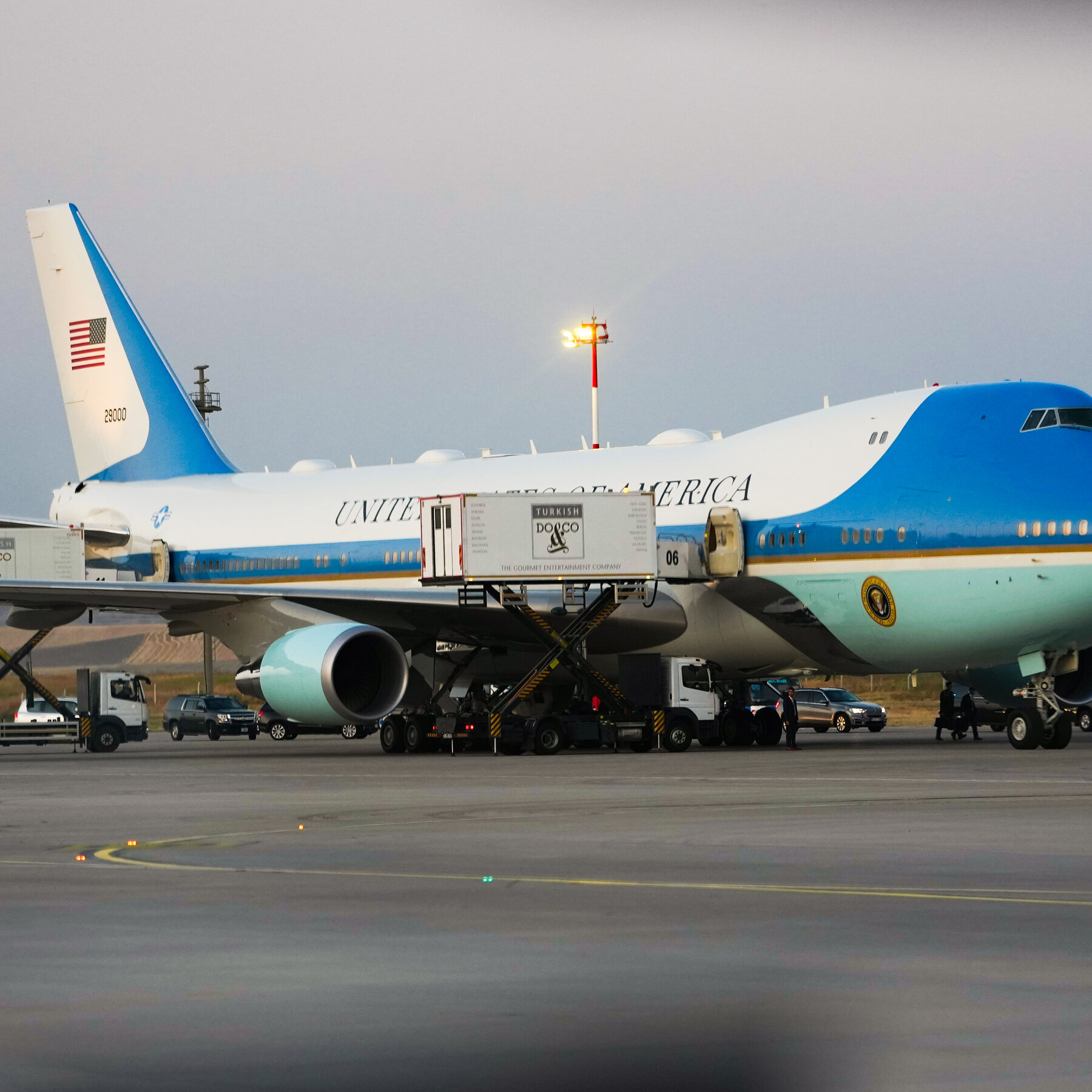 Officials Reveal a Secret Ruse to Evacuate Trump, and the F.D.A. Takes On a Food Safety Loophole
