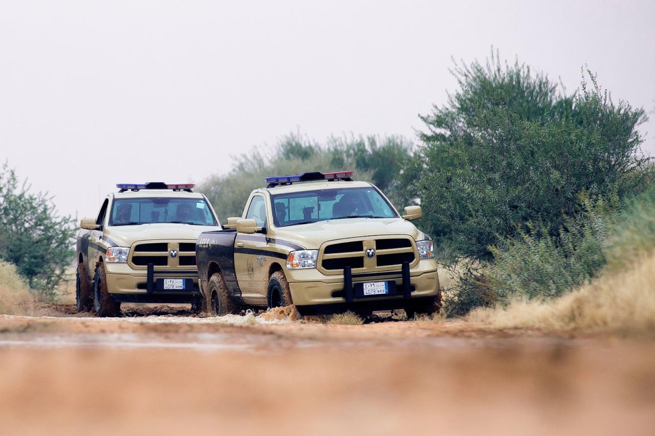 Two Sudanese residents arrested in Makkah for illegal tree cutting and charcoal production