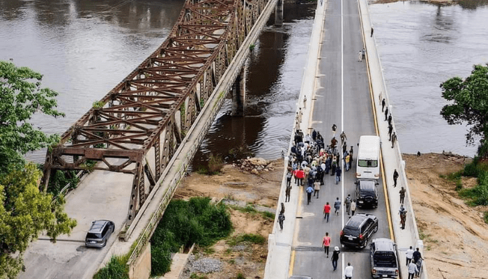 FG announces 2 weeks closure of First Niger Bridge for repair works