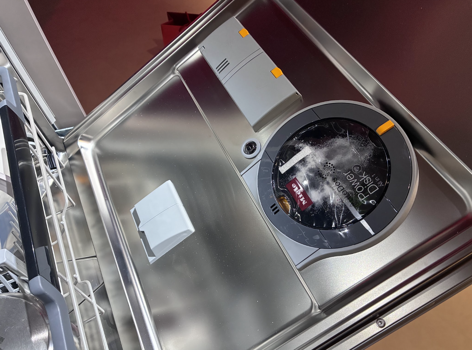 They’re Putting Cameras In Dishwashers Now, and It Makes More Sense Than You’d Think