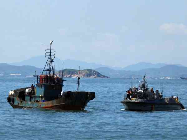 Korea Coast Guard Seizes 8 Chinese Fishing Vessels