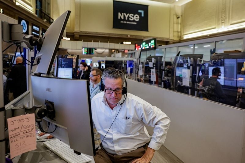 Canadian bond yield dips as weak jobs data lifts rate-cut hopes