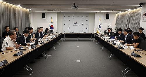 Expanded election for football federation chief to be held this year