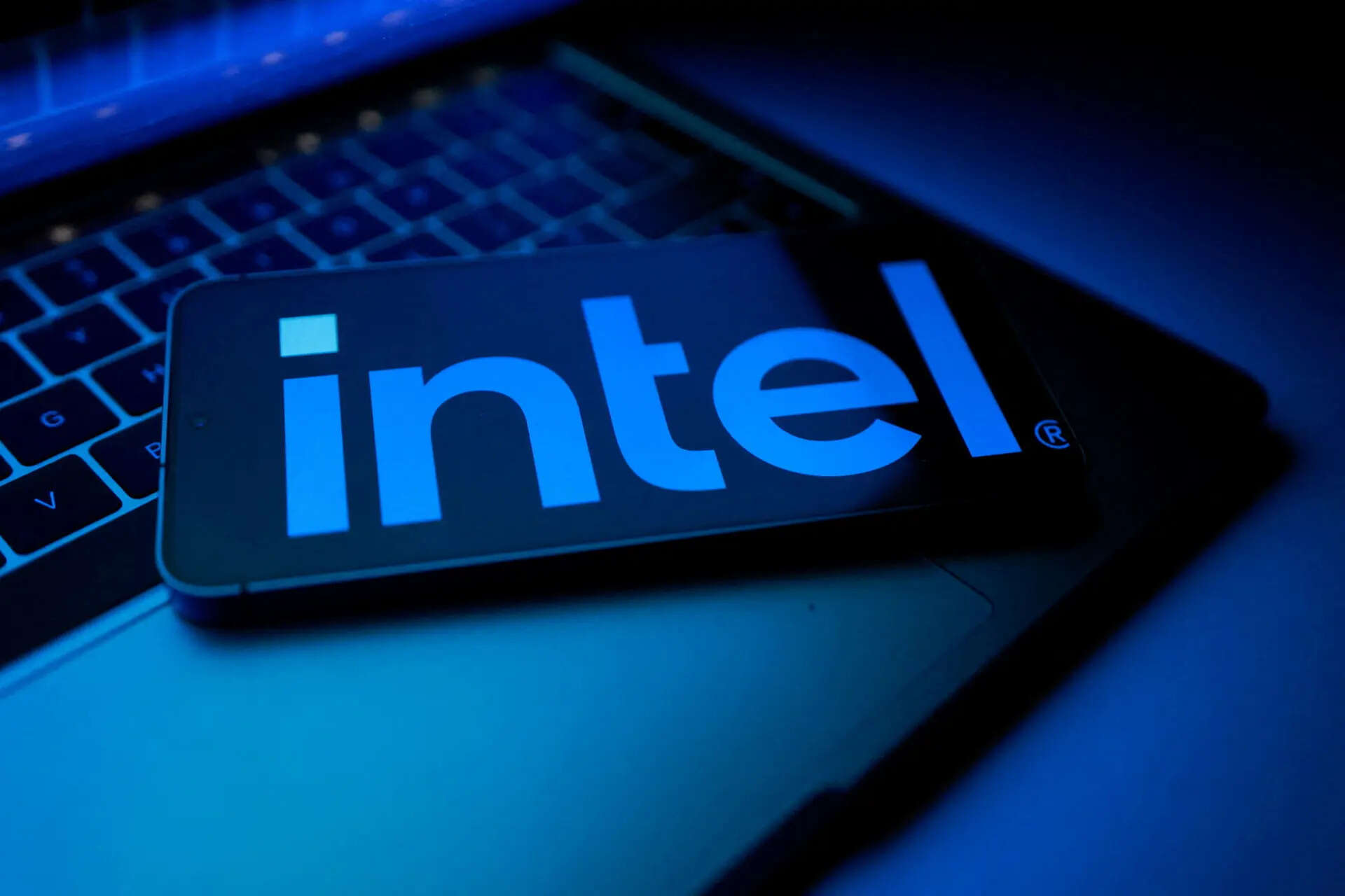 Intel raises $20 billion from upsized share sale