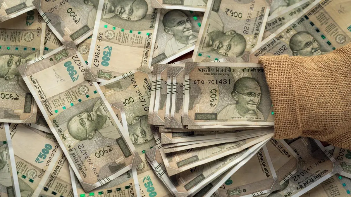 Rupee retreats to near two-week low as US-Iran standoff pushes oil higher