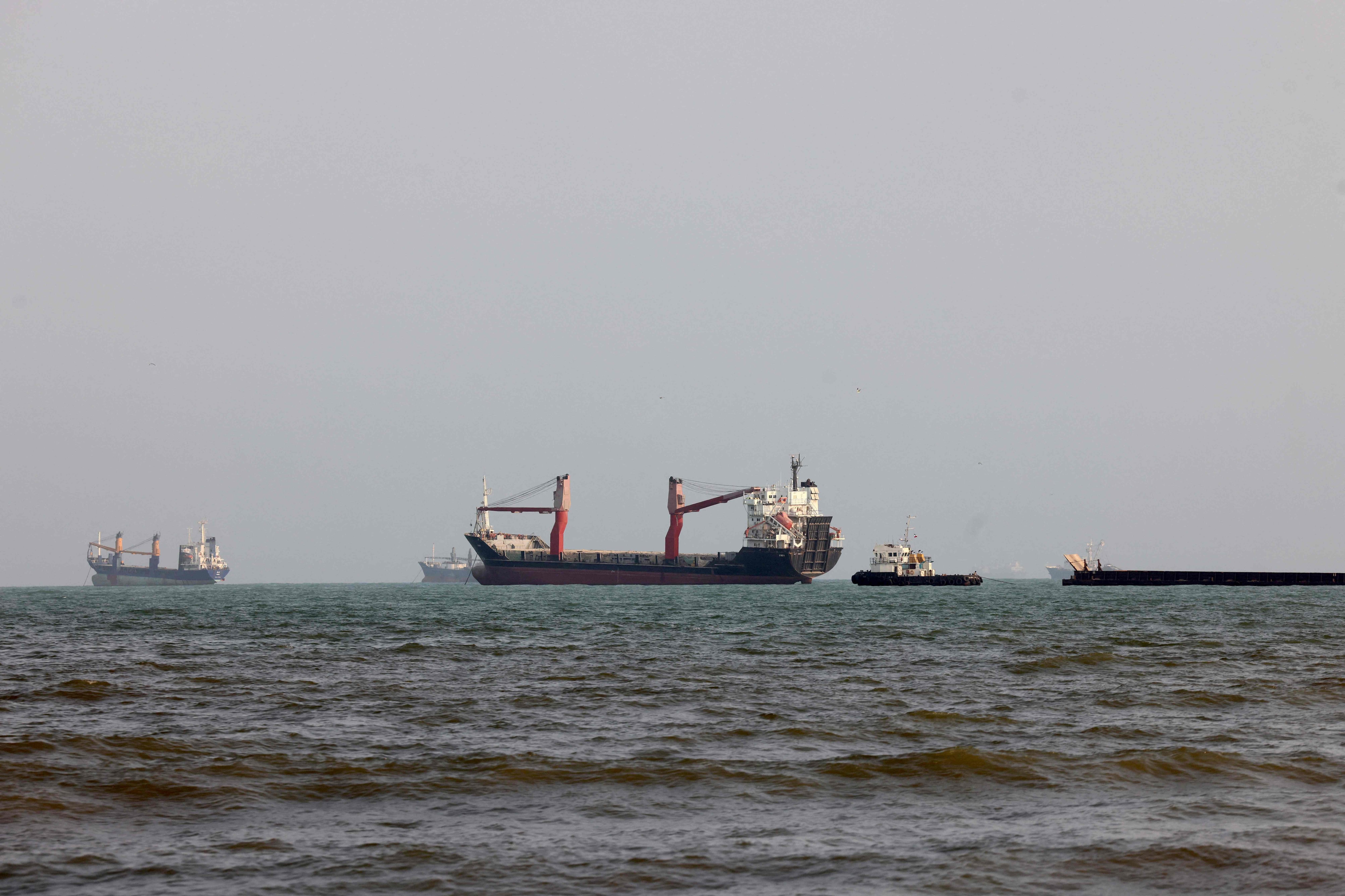 Strait of Hormuz traffic falls to seven vessels as US-Iran deal hopes fade