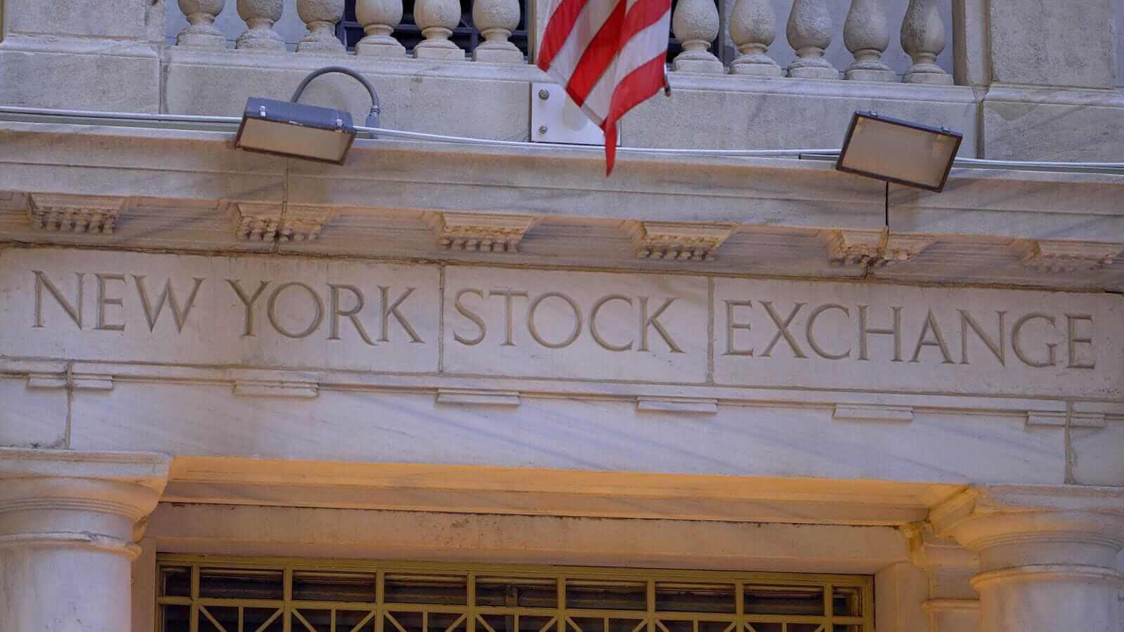 Stock Futures Muted as Bond Yields Stabilize, U.S. Economic Data and Fed Speak on Tap