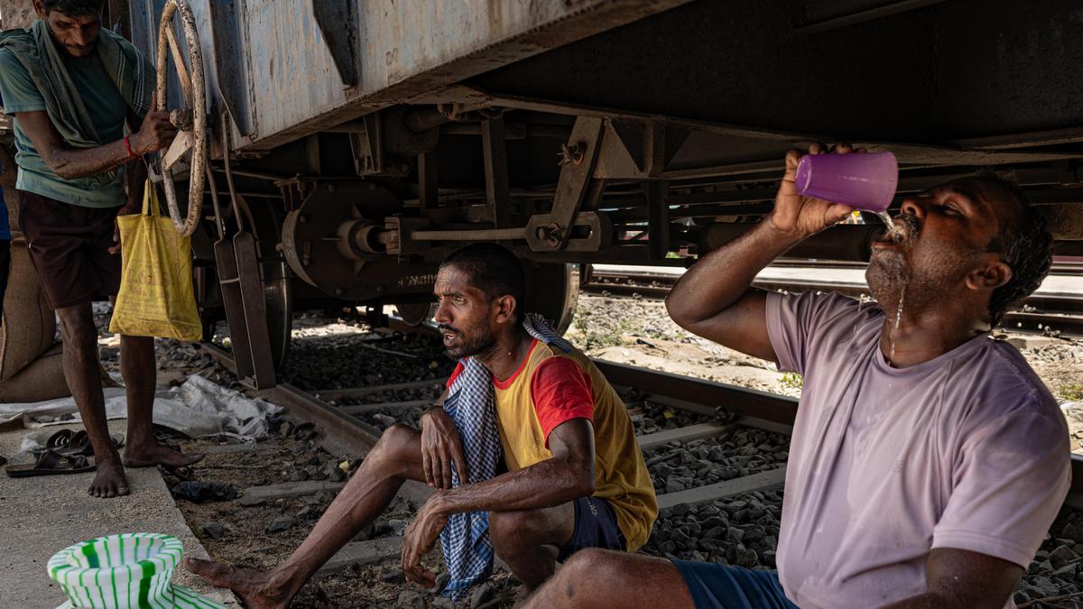 A hot day by 2100 may have extra 4 hours of extreme heat if high emissions continue: study