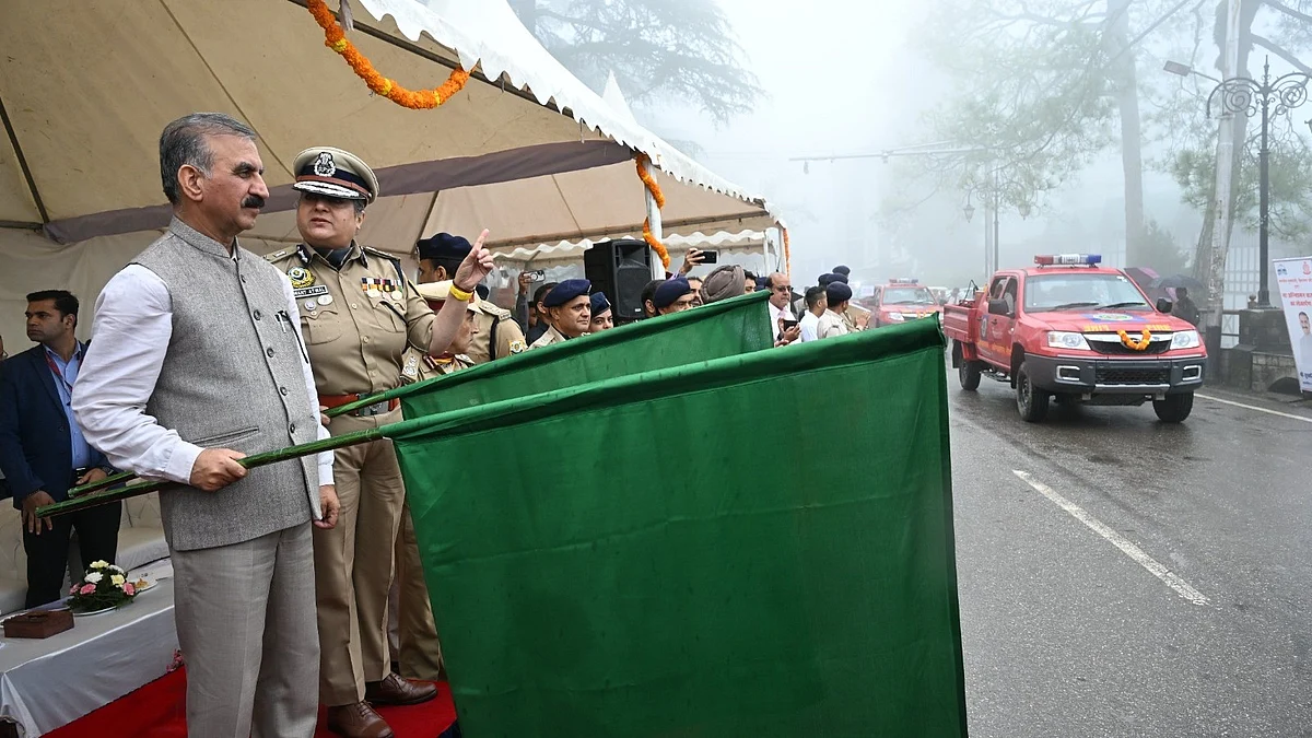 Himachal Pradesh CM Sukhu Flags Off 46 Quick-Response Firefighting Vehicles Under ₹65.33-Crore Modernisation Plan
