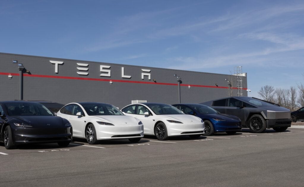 Gary Black Warns Tesla Risks Falling Behind in the Self-Driving Race: ‘Unsupervised Autonomy Is Becoming Table Stakes’