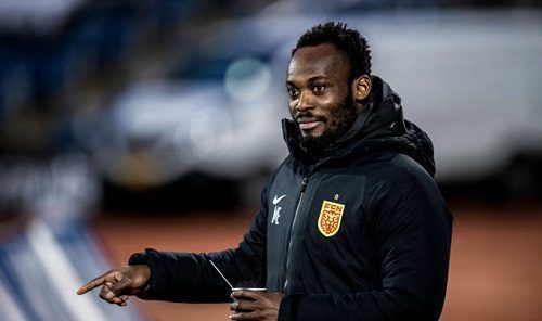 ‘Keep working hard’ – Michael Essien sends heartfelt message to Caleb Yirenkyi after Coventry City move