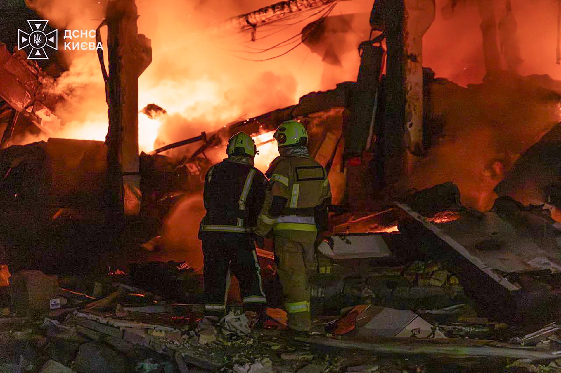Russian attacks kill 9 in Ukraine as Zelenskyy says Moscow getting more NK missiles