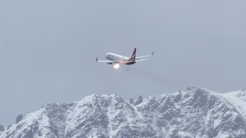 Qantas plane diverted after suspected engine issue