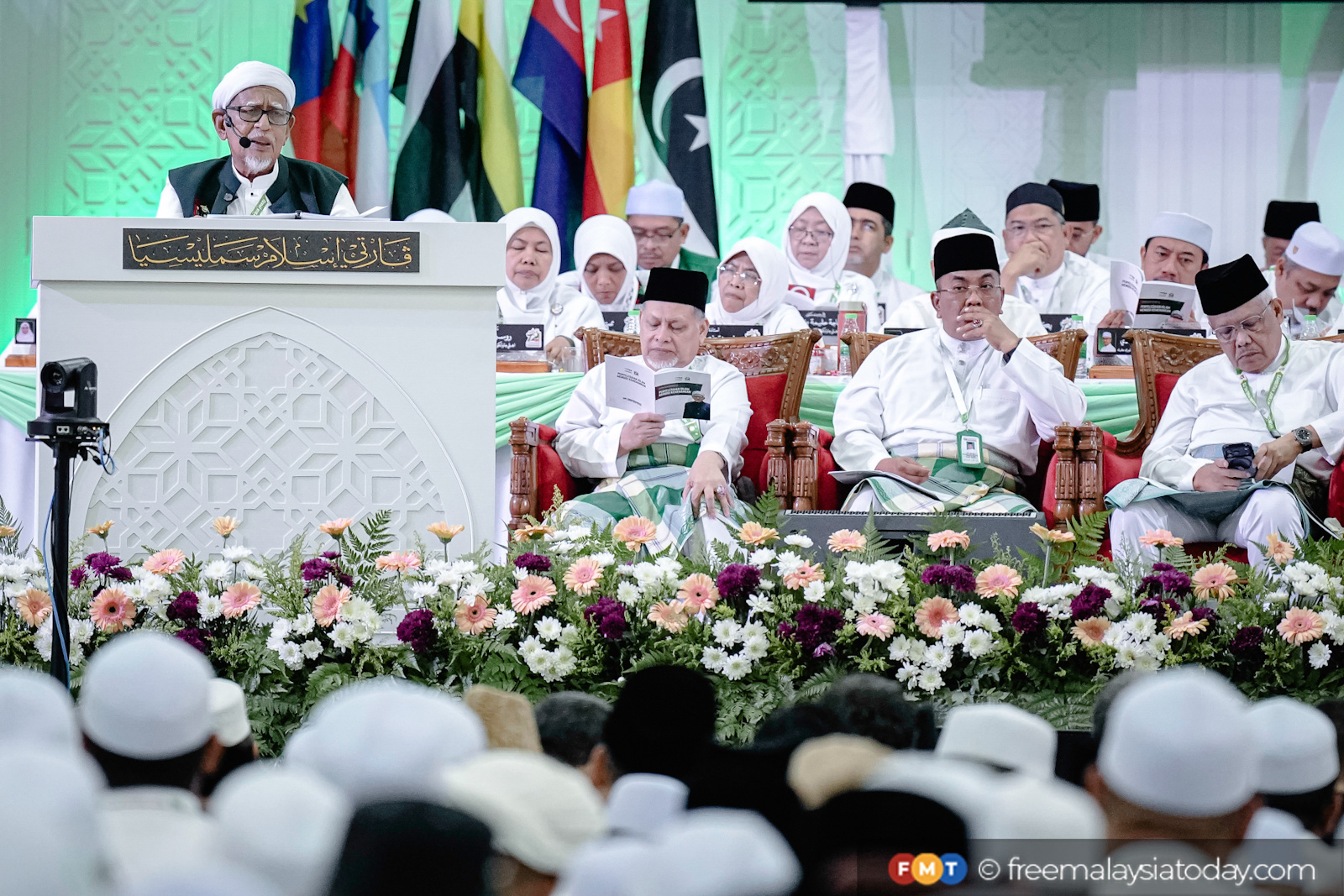 PAS muktamar approves motions on Muslim unity, ‘corporate mafia’ RCI