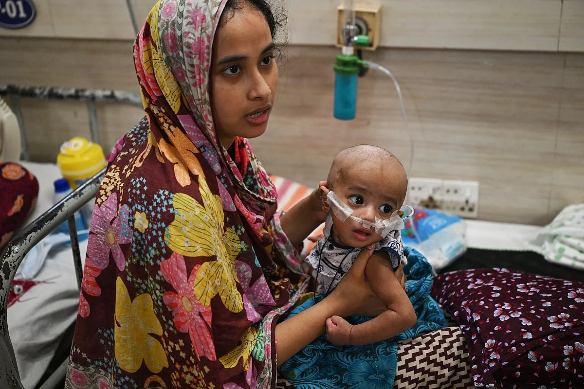 Bangladesh measles outbreak nears 1,000 child fatalities