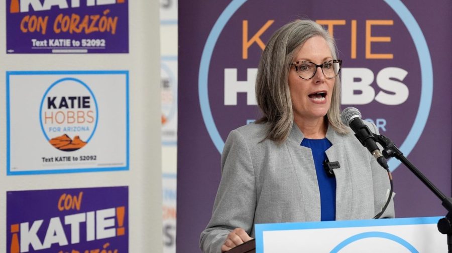 Katie Hobbs taps former Republican mayor as running mate