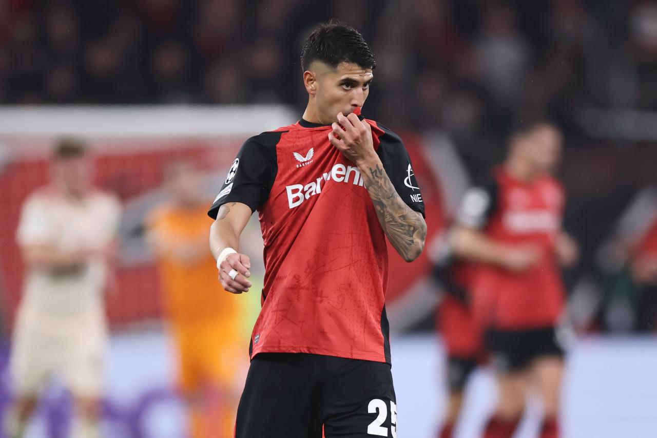 Palacios content with Leverkusen stay after Ipswich bid rejected
