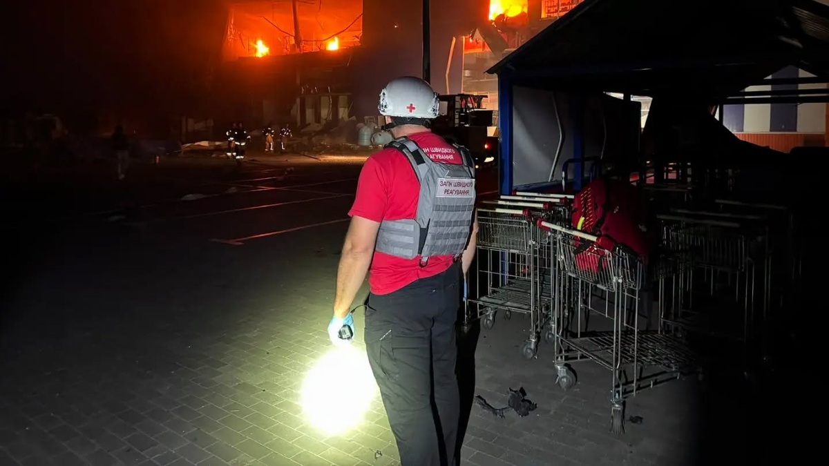 URCS assists for over 9 hours in liquidating consequences of Russian attack on Mykolaiv shopping center