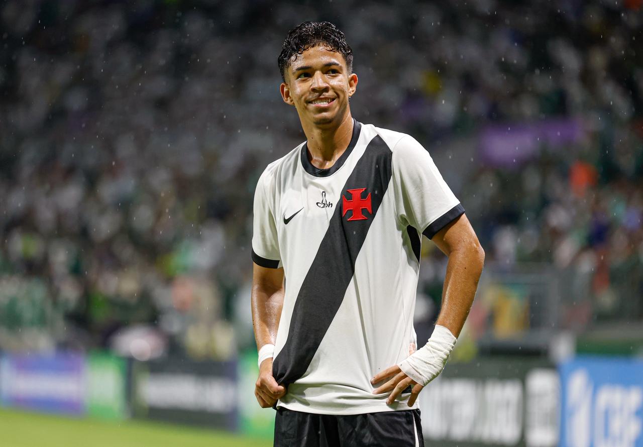 Andrey Fernandes marks historic night, Vasco title for family
