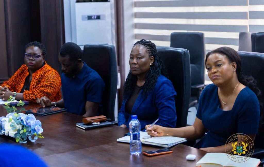 Veep meets Kayayei Association, calls for holistic support