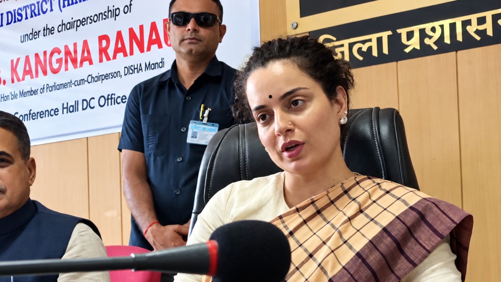 ‘You are all incompetent and frauds’: Kangana goes ballistic at Mandi officials