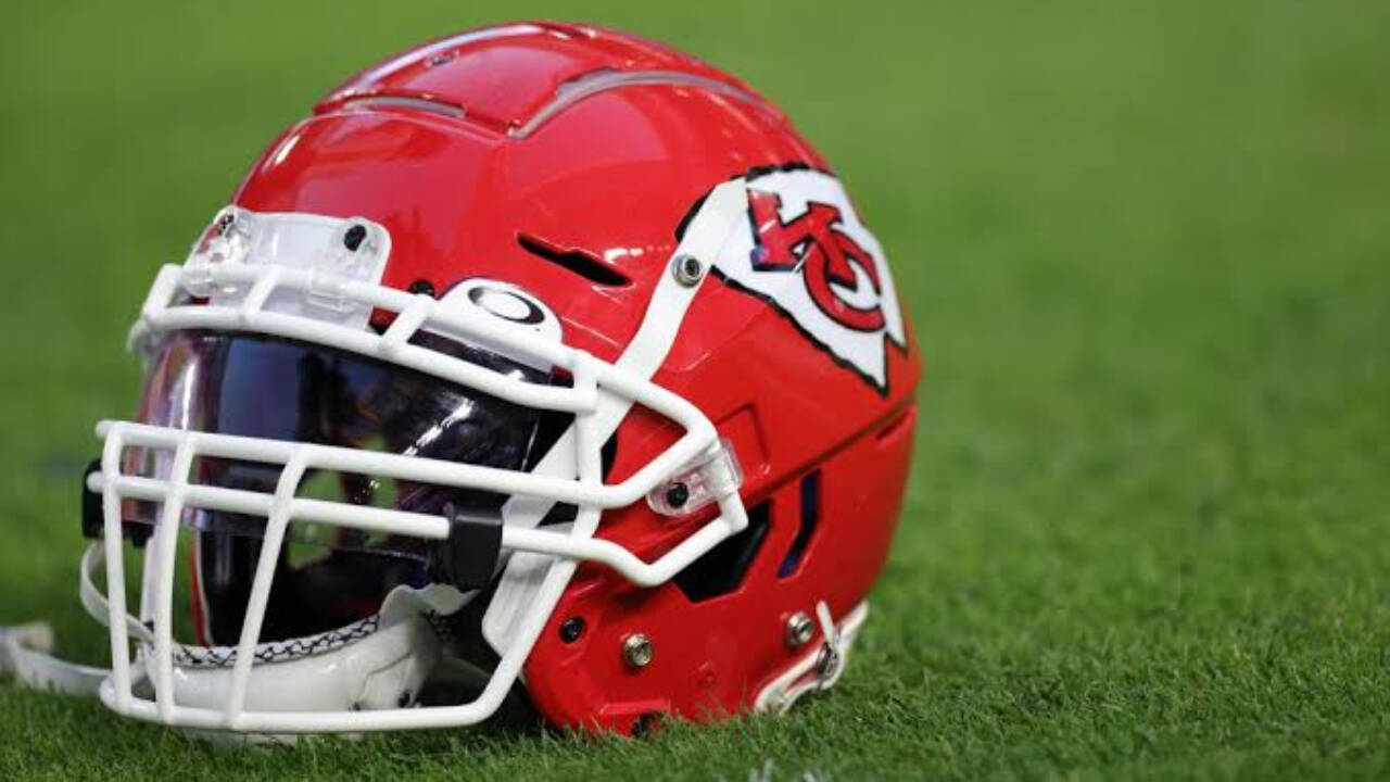 Chiefs reunite with Super Bowl champion to bolster pass rush