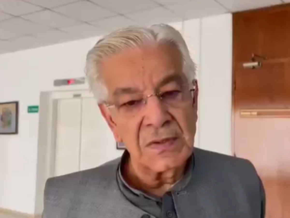 US, Iran ‘close on some sort of arrangement’ on Hormuz: Defence Minister Khawaja Asif
