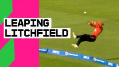 'Brilliant effort!' - Litchfield's 'stunning' piece of fielding