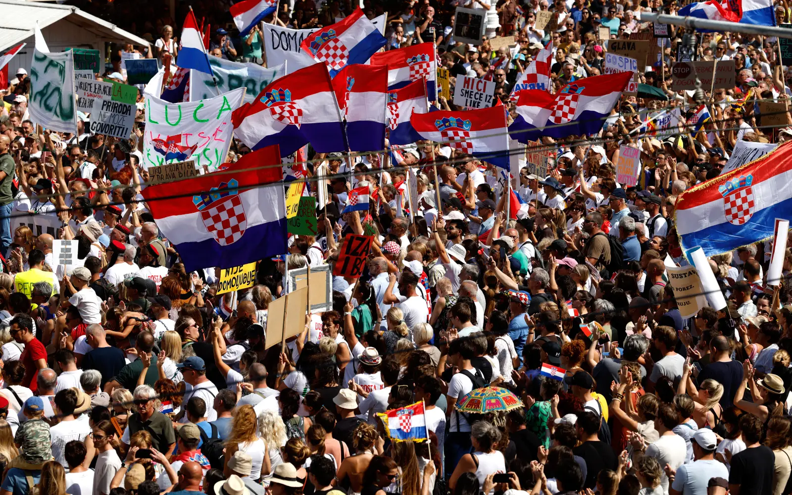 Tens of thousands of Croatians protest over hazardous waste