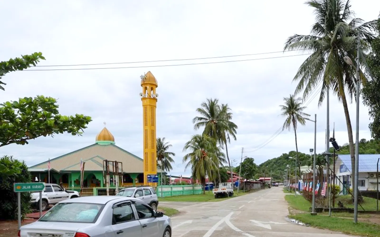 Zahid using contractor row to shore up Malay support, say analysts