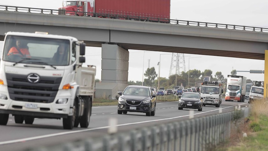 Labor commits $550m for freeway upgrade in Melbourne's outer west