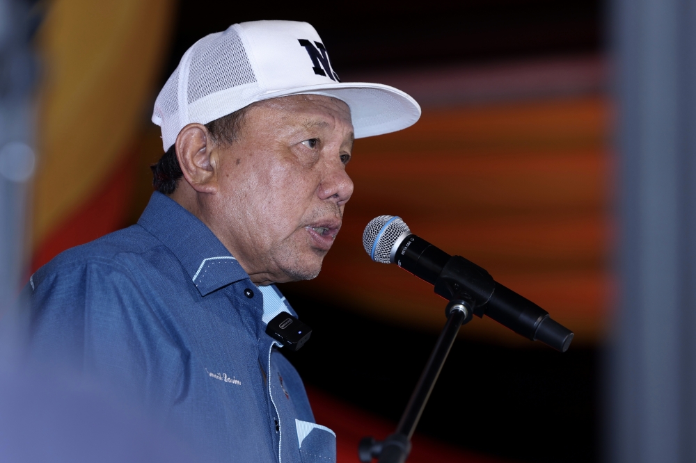 Negeri Sembilan MB Ismail Lasim stands by Tuanku Muhriz amid fresh royal succession claim
