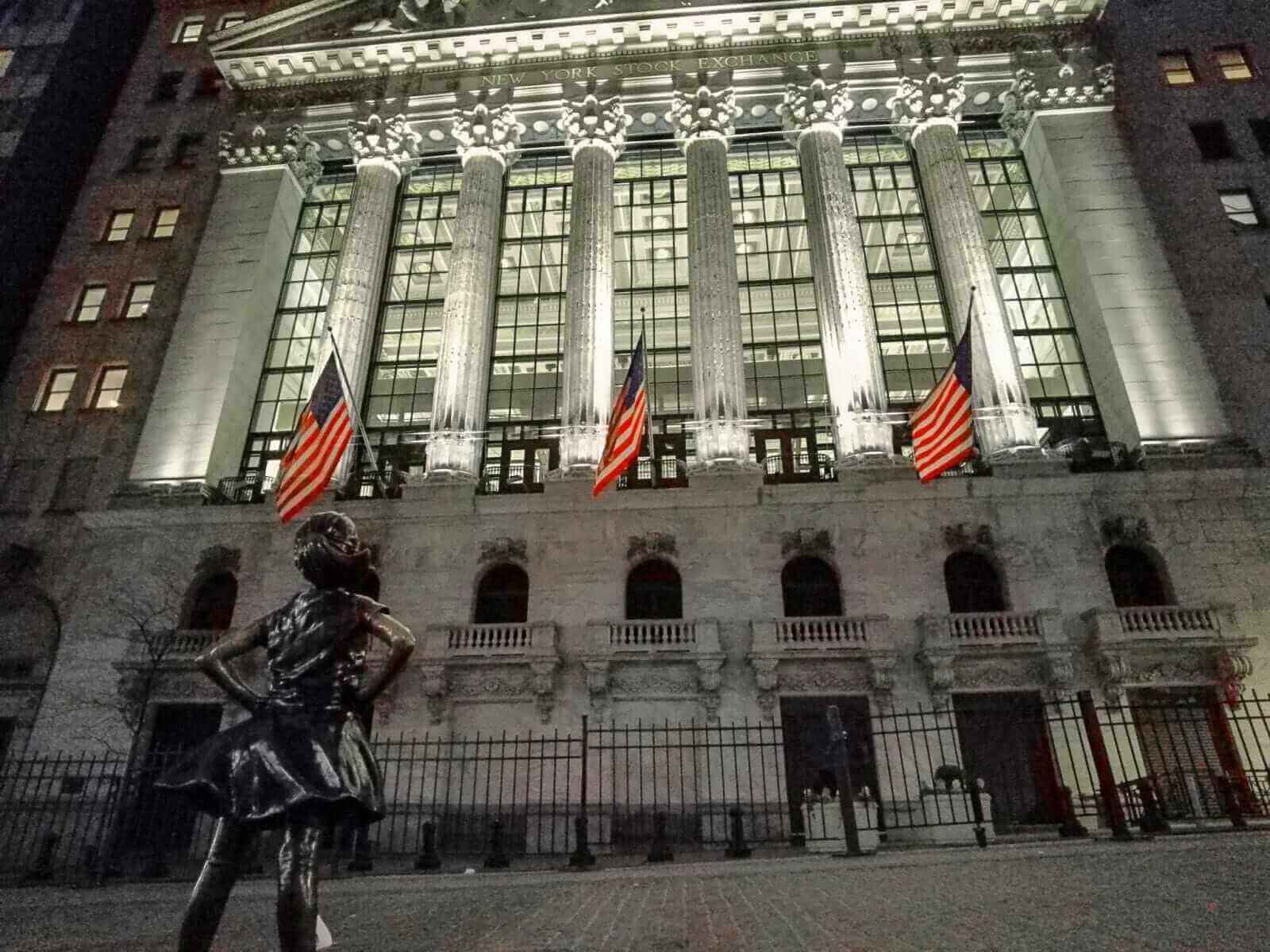 Stocks Settle Mostly Lower on Hawkish US Payroll Report