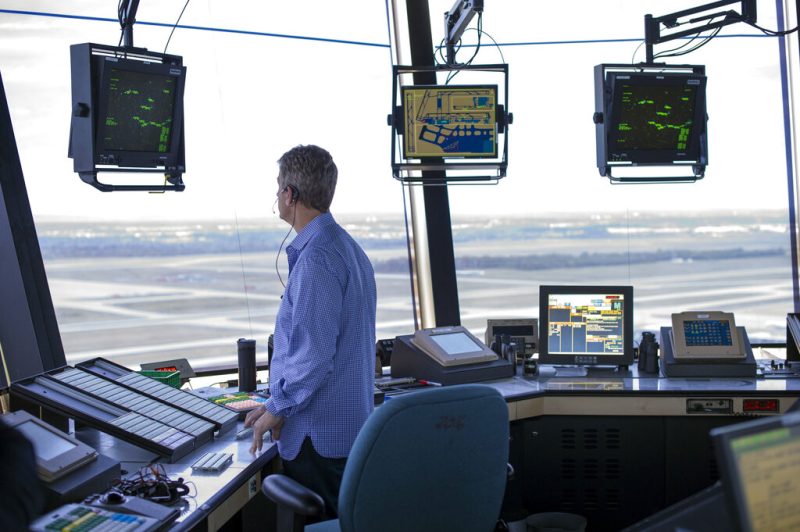 FAA hires 2,000+ gamers to be air traffic controllers